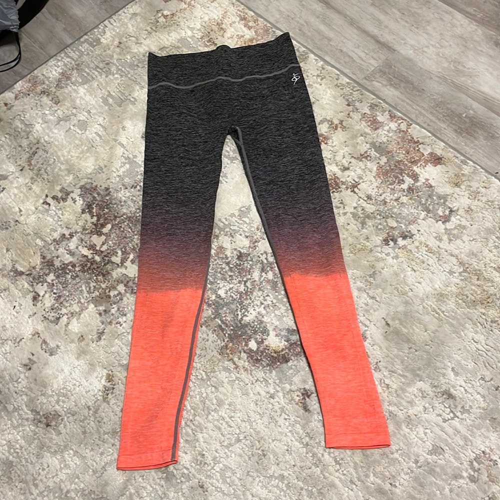 Perfect gray and coral ombré athletic leggings